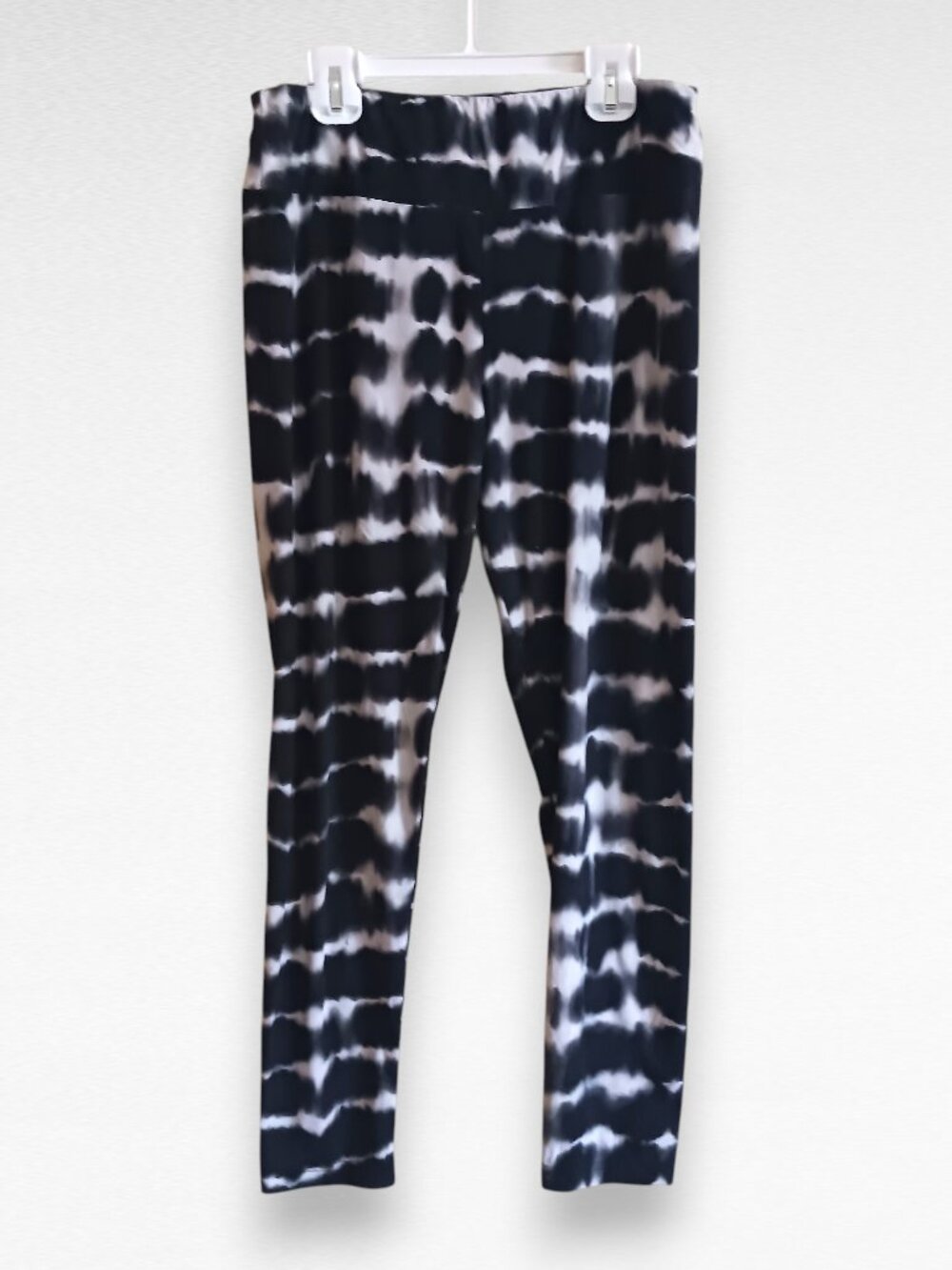 Black & White Tie-Dye Leggings